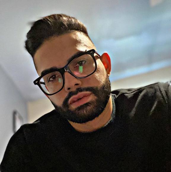 Poshmark profile picture for @vinc3
